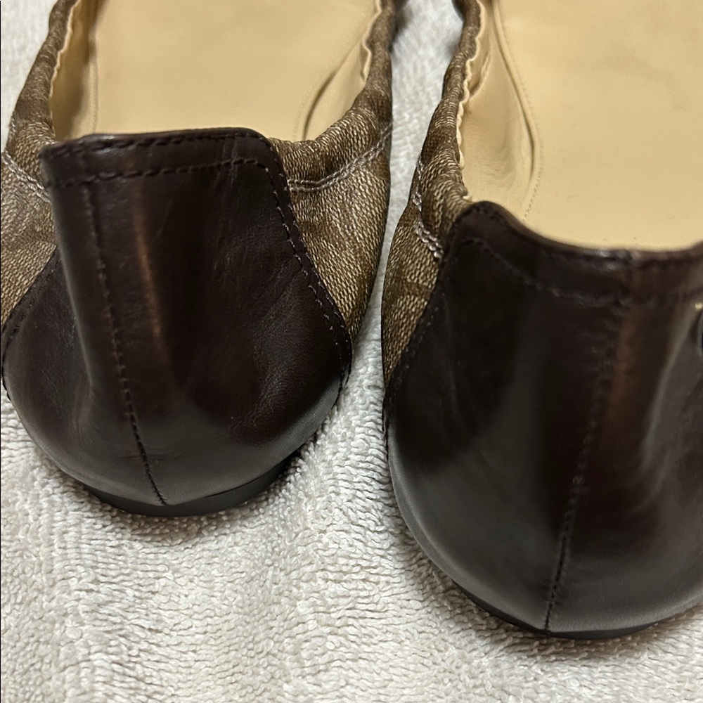 Coach Camilla Signature Khaki/Chestnut Flats - Picture 3 of 6